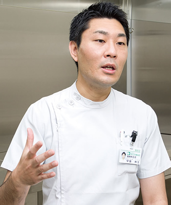 地域と人に寄り添った医療を実践していきたいです。そのためには、薬学研究にいっそう取り組んでいきたいと考えています